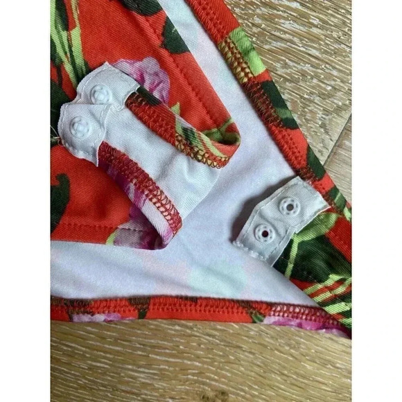 NWT ZARA Womens Bodysuit Size Small Red Floral Stretch Deep V Neck Sleeveless - Picture 5 of 9